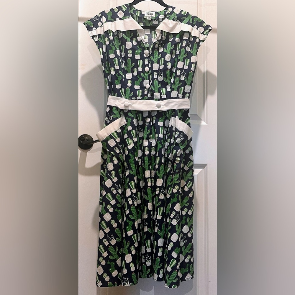 Unique Vintage White and Green Sundress